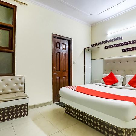 Hotel O Tushar Continental New Delhi Buitenkant foto