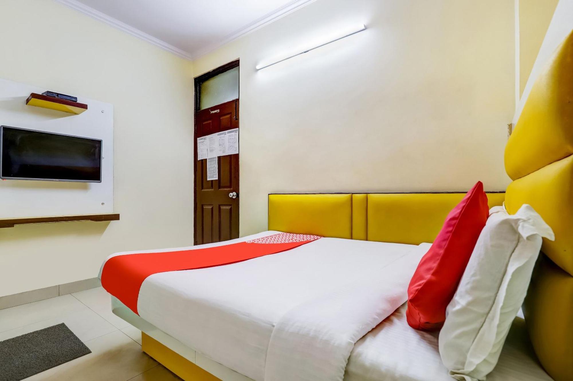 Hotel O Tushar Continental New Delhi Buitenkant foto