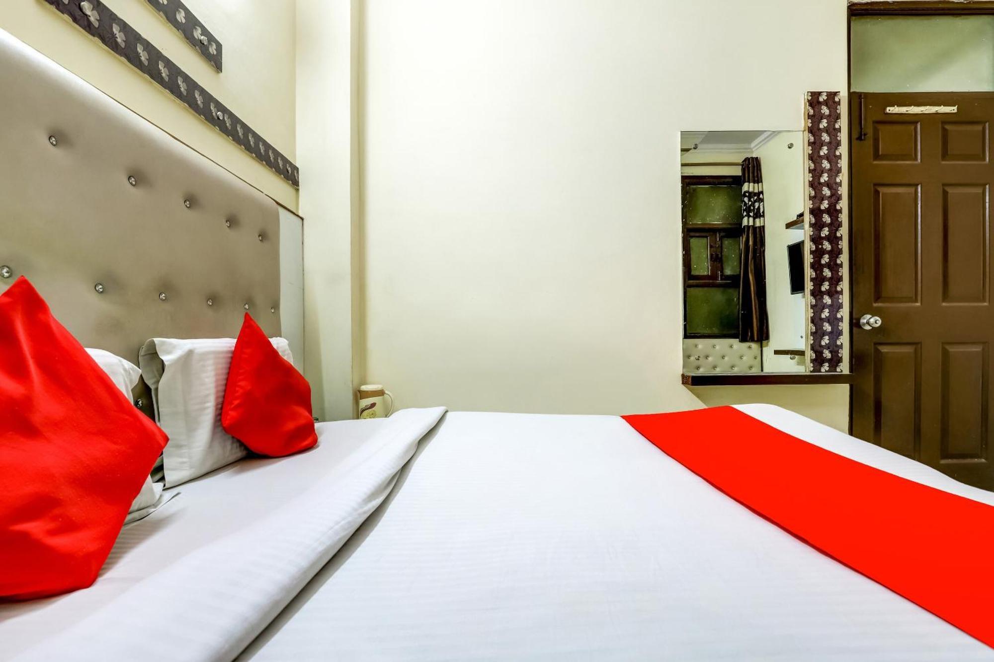 Hotel O Tushar Continental New Delhi Buitenkant foto