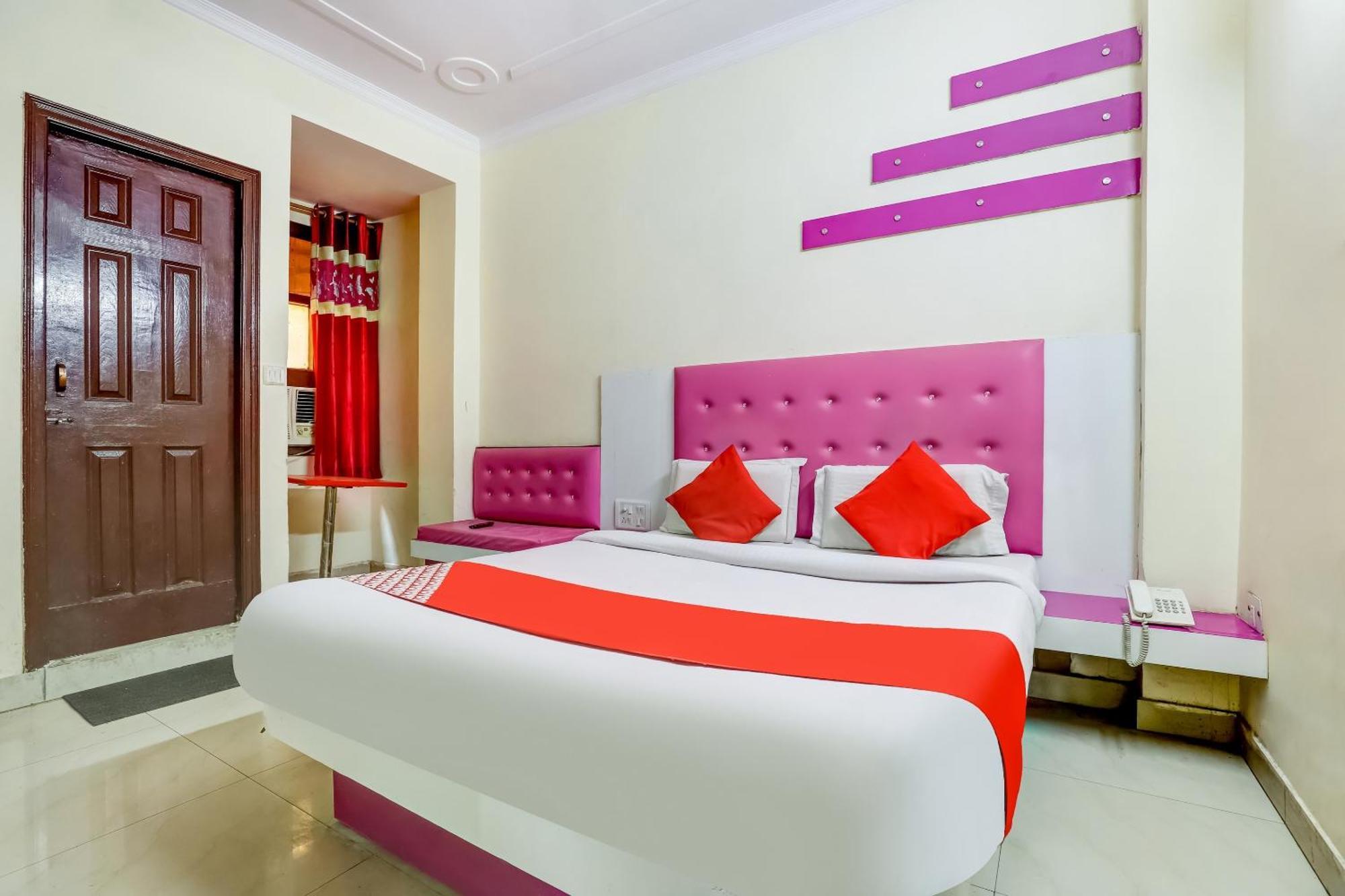 Hotel O Tushar Continental New Delhi Buitenkant foto